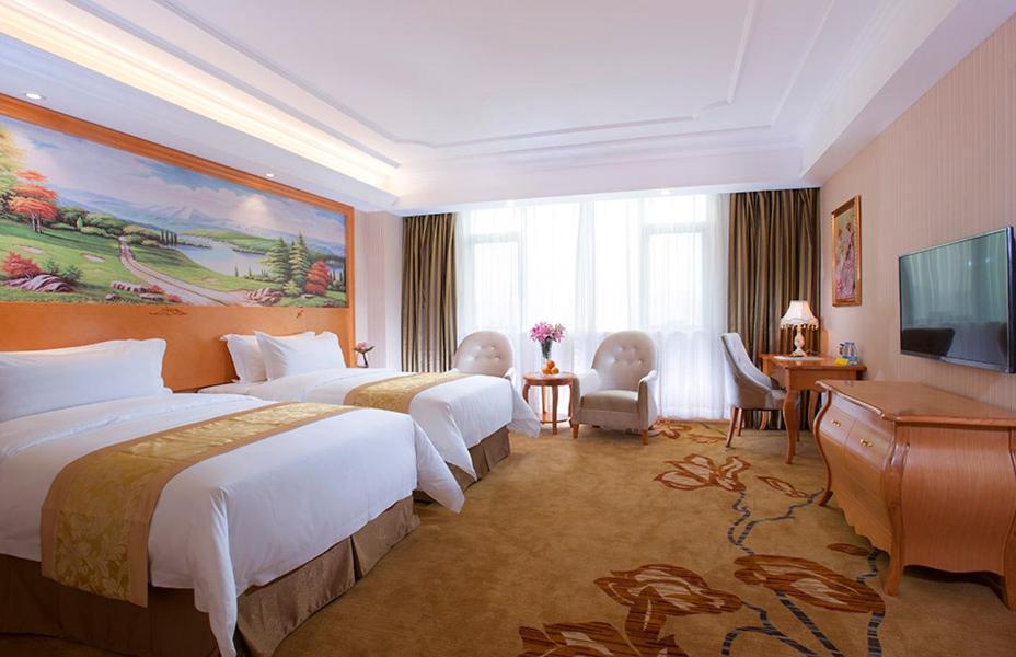 Vienna International Hotel Puning International Commodity City Exterior foto