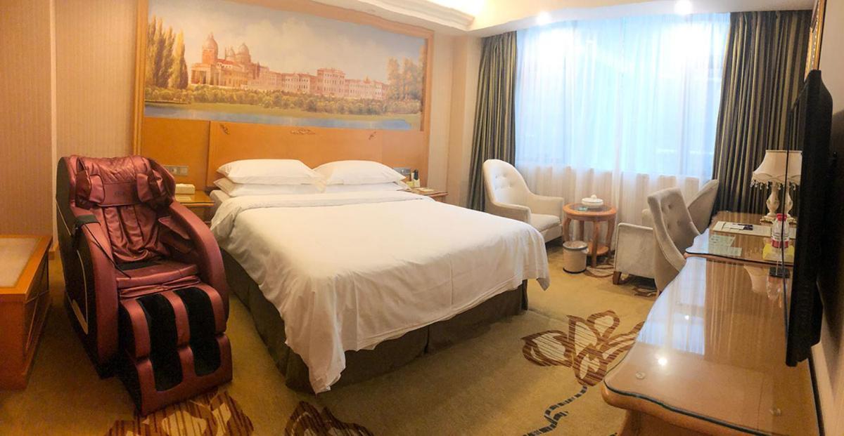 Vienna International Hotel Puning International Commodity City Exterior foto