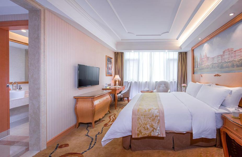 Vienna International Hotel Puning International Commodity City Exterior foto