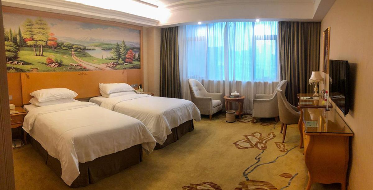 Vienna International Hotel Puning International Commodity City Exterior foto